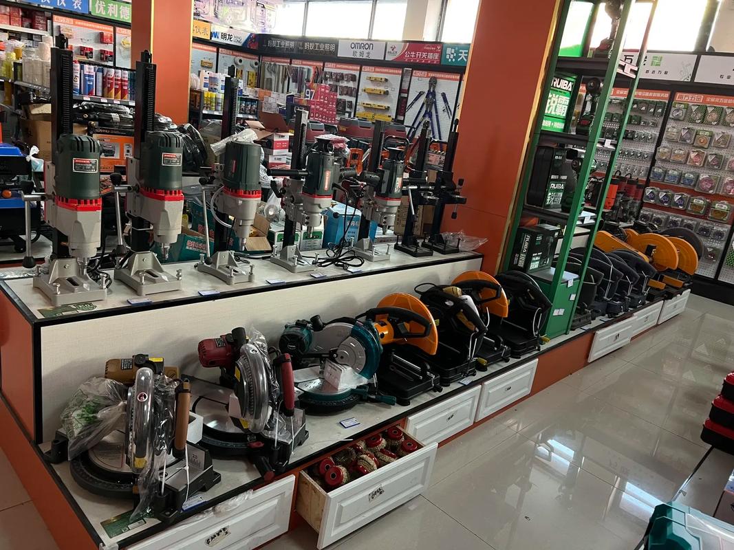 沂水南方五金机电,是一家大型综合类五金机电公司,经营面积25